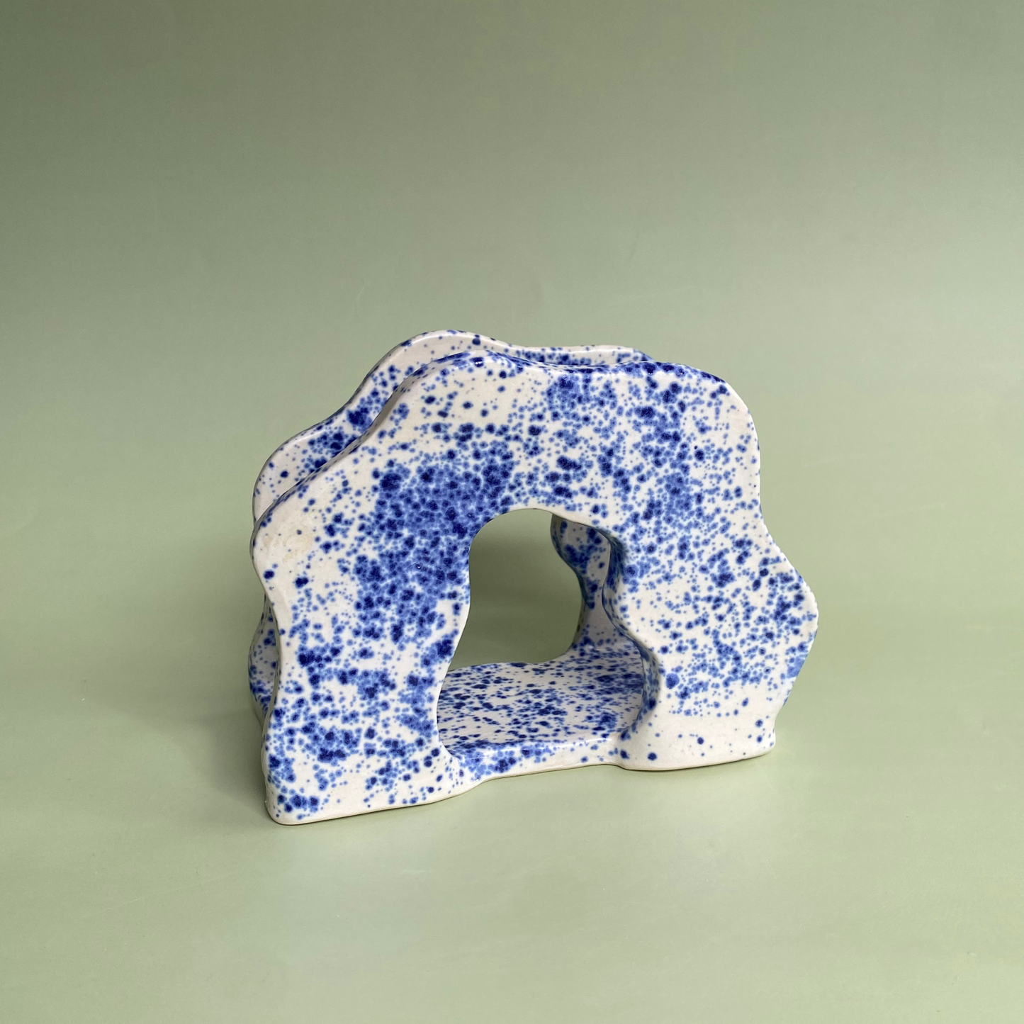 Wavy Napkin Holder in Nimbus (3)