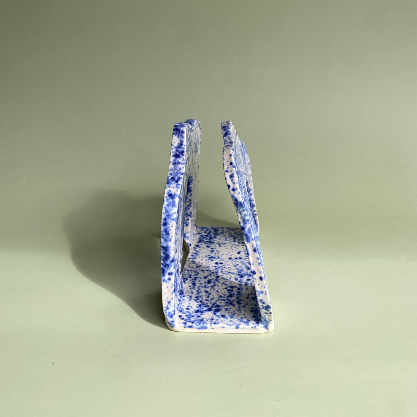Wavy Napkin Holder in Nimbus (1)