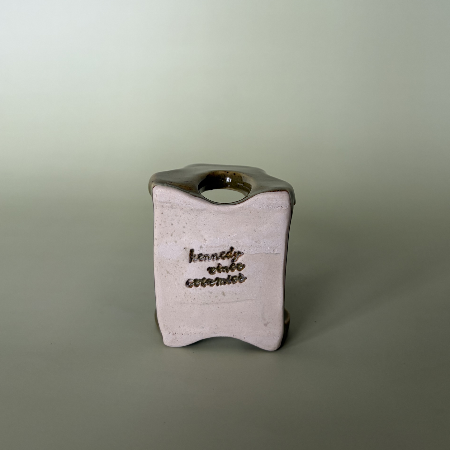 Wavy Sponge Holder in Capers