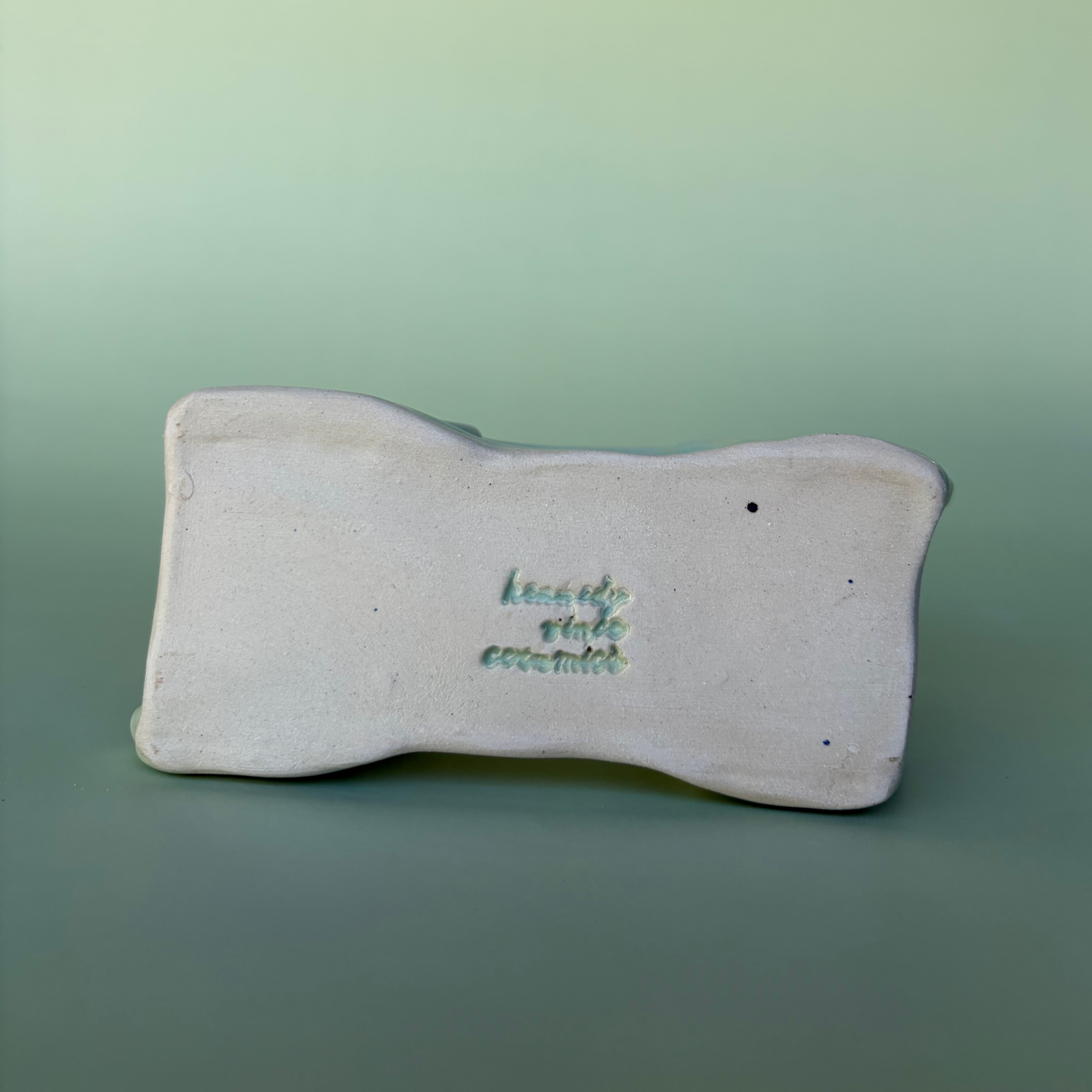 Wavy Napkin Holder in Lichen (1)