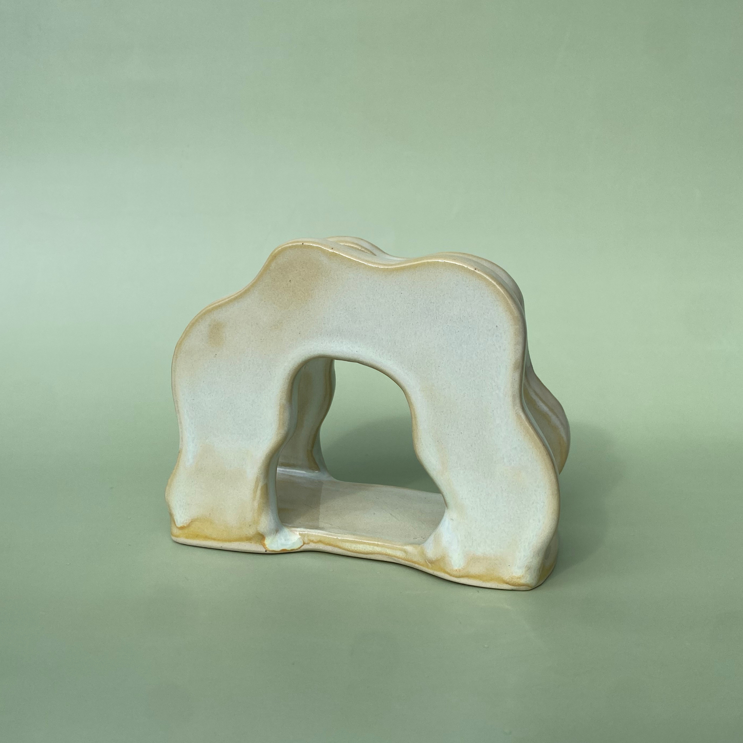 Wavy Napkin Holder in Custard (1)