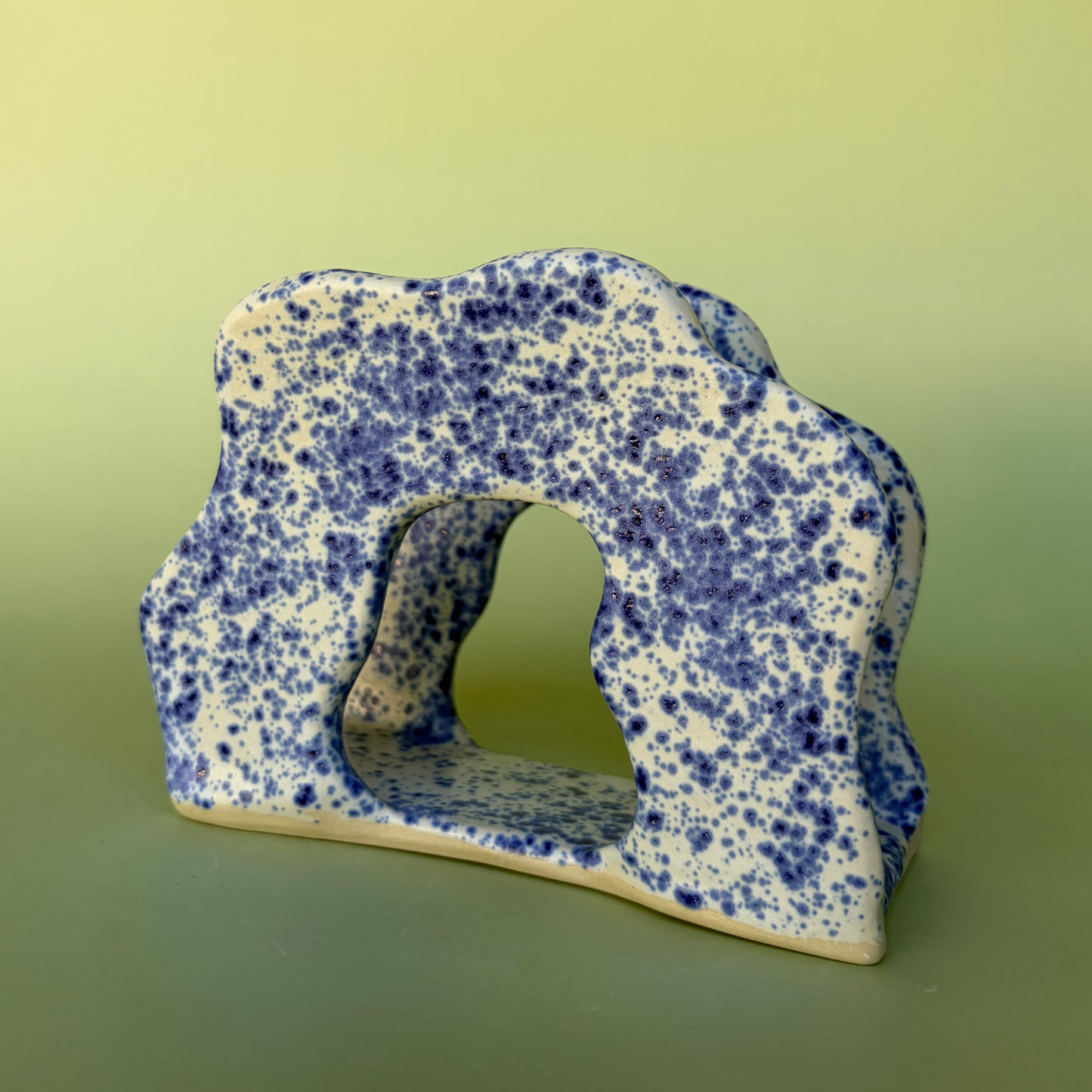 Wavy Napkin Holder in Nimbus (2)