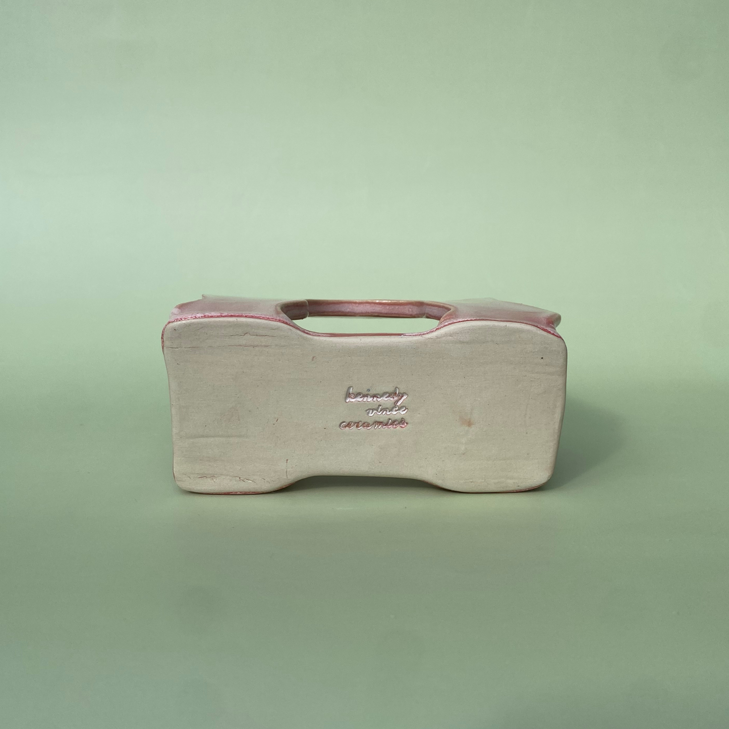 Wavy Napkin Holder in Petal (1)