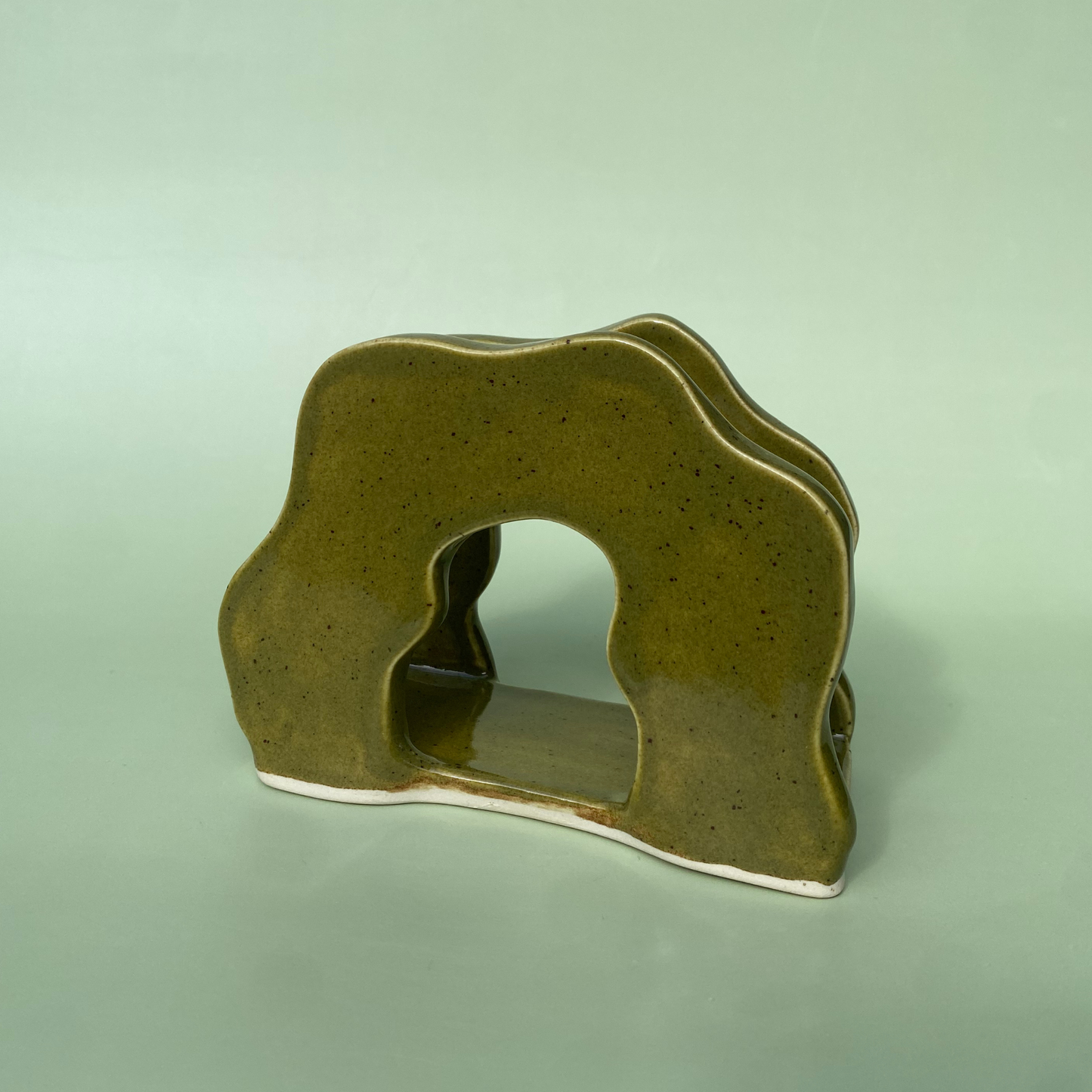 Wavy Napkin Holder in Capers (3)