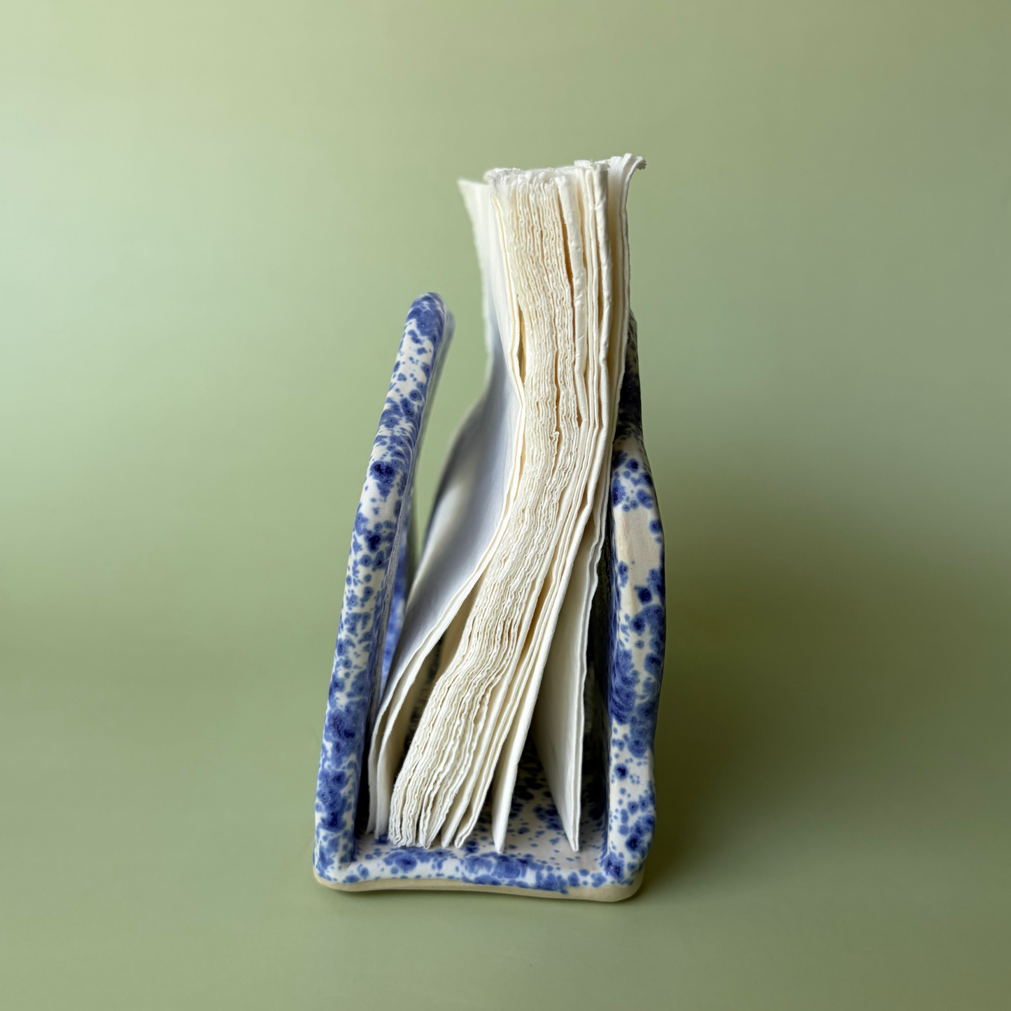 Wavy Napkin Holder in Nimbus (1)