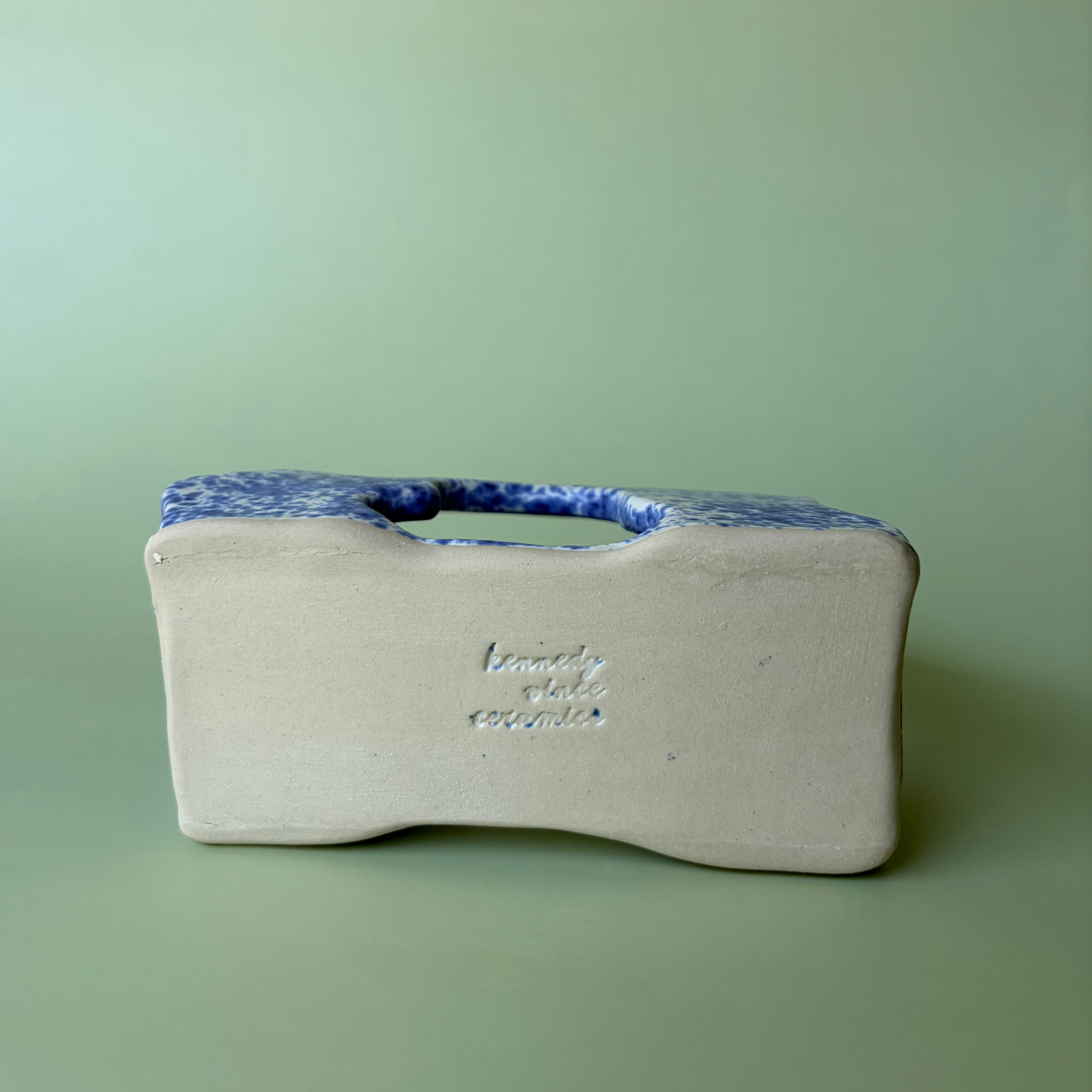 Wavy Napkin Holder in Nimbus (1)