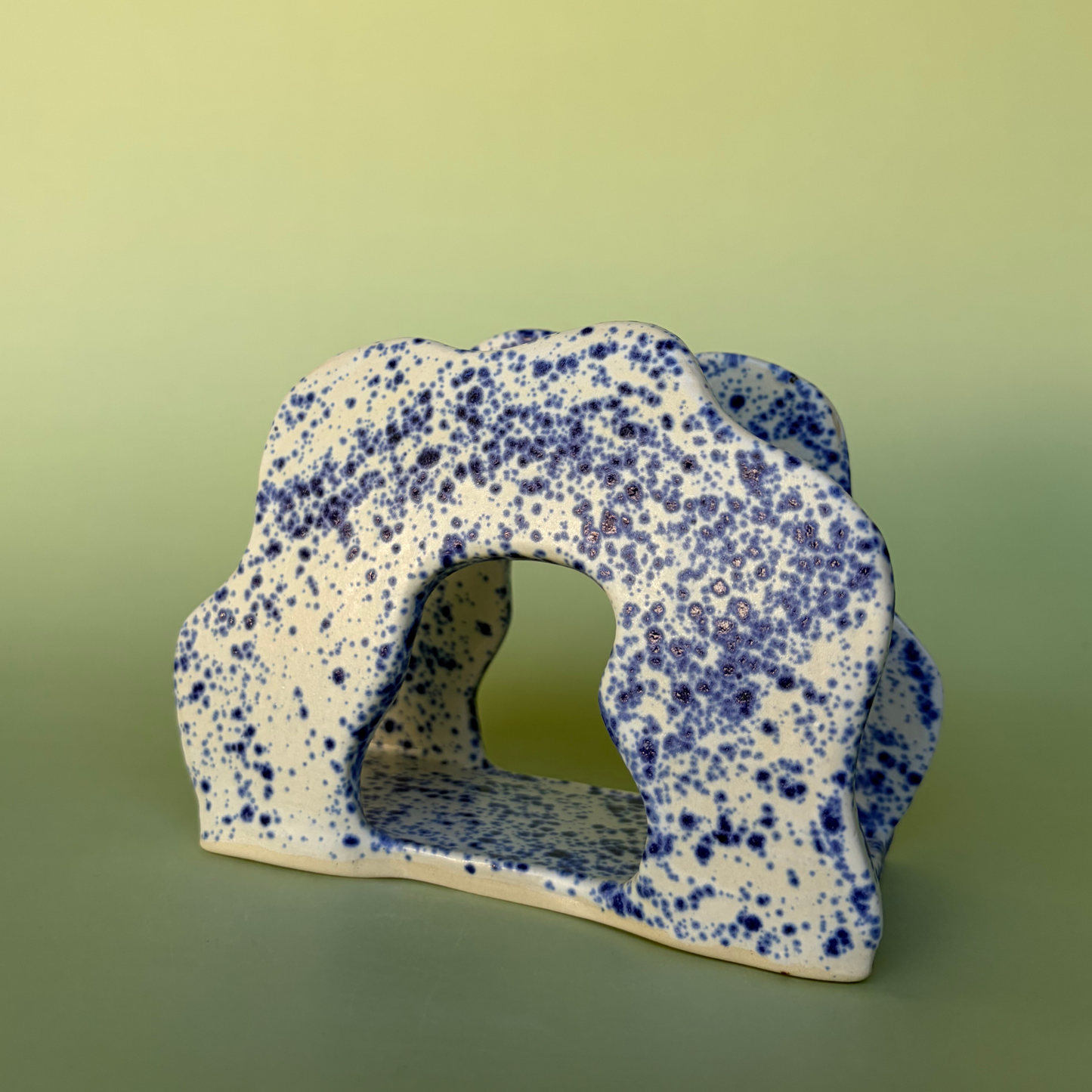 Wavy Napkin Holder in Nimbus (3)