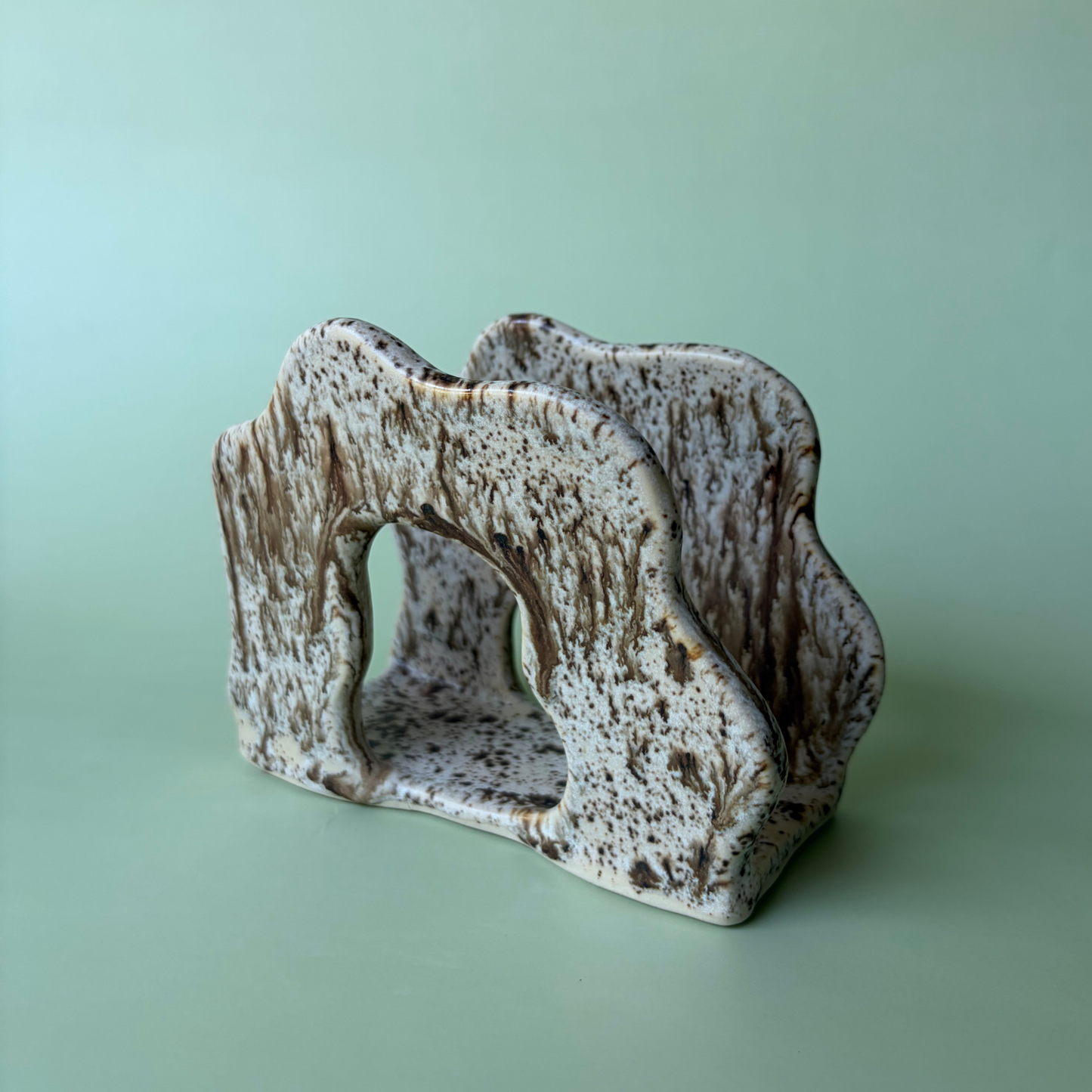 Wavy Napkin Holder in Appaloosa