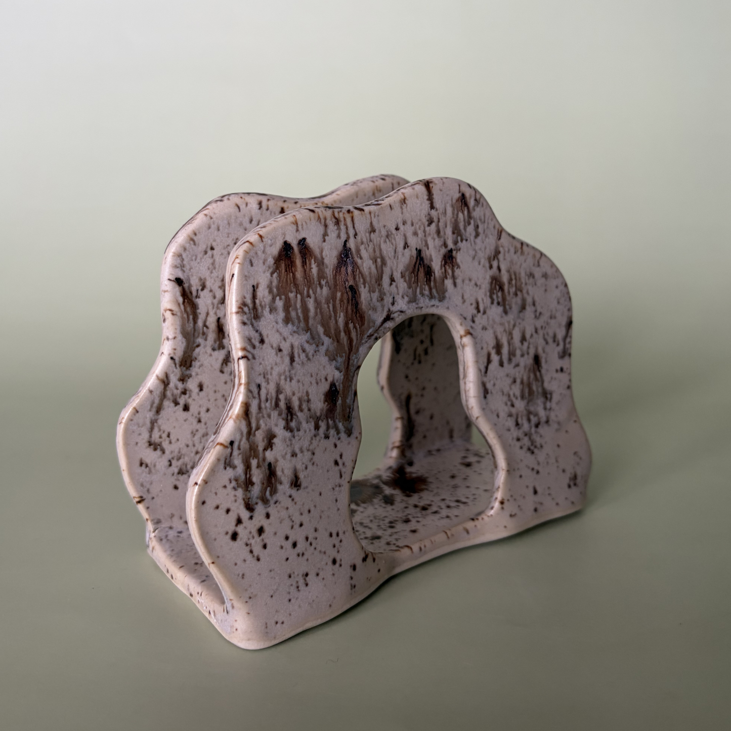Wavy Napkin Holder in Appaloosa