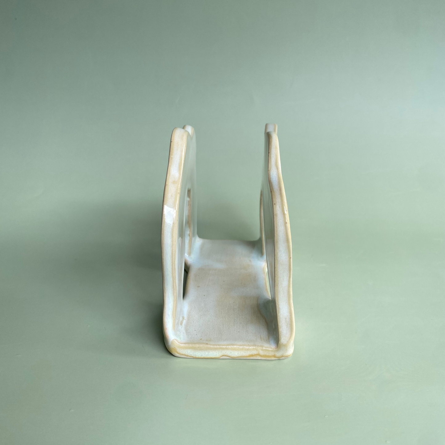 Wavy Napkin Holder in Custard (2)