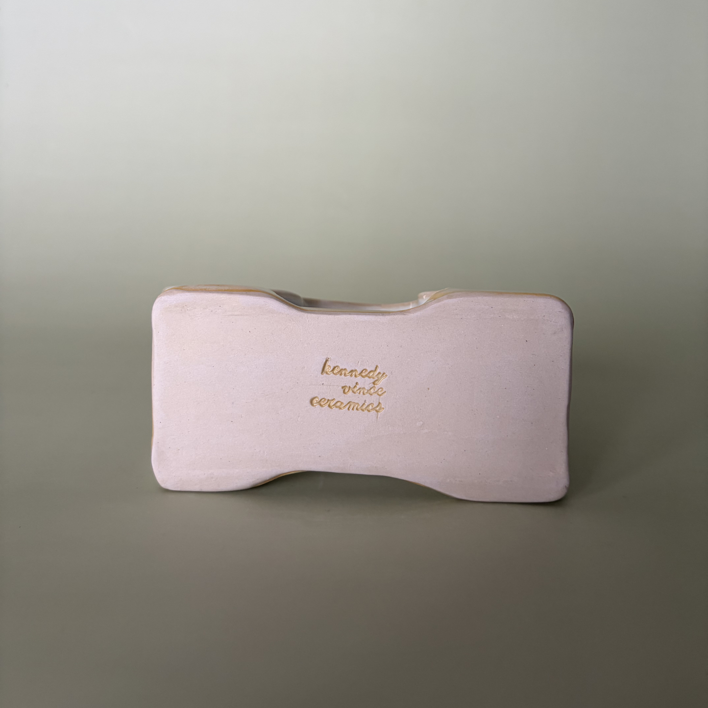 Wavy Napkin Holder in Custard