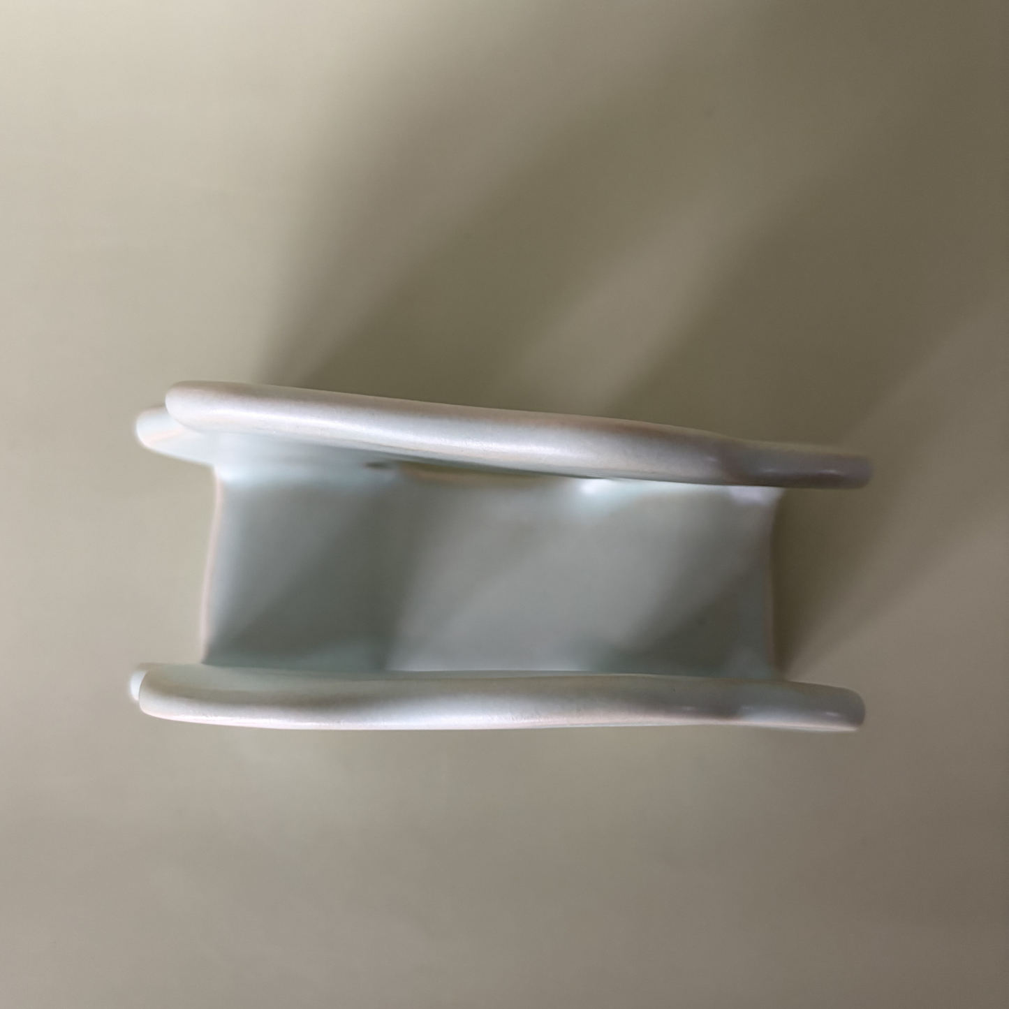 Wavy Napkin Holder in Lichen