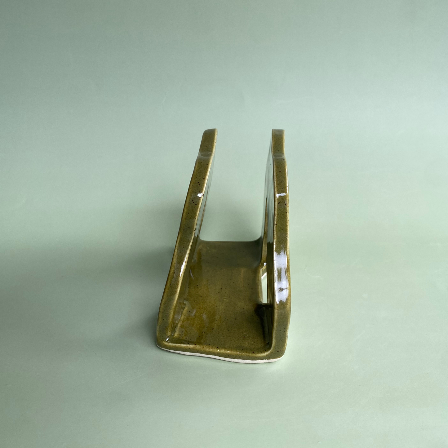 Wavy Napkin Holder in Capers (1)