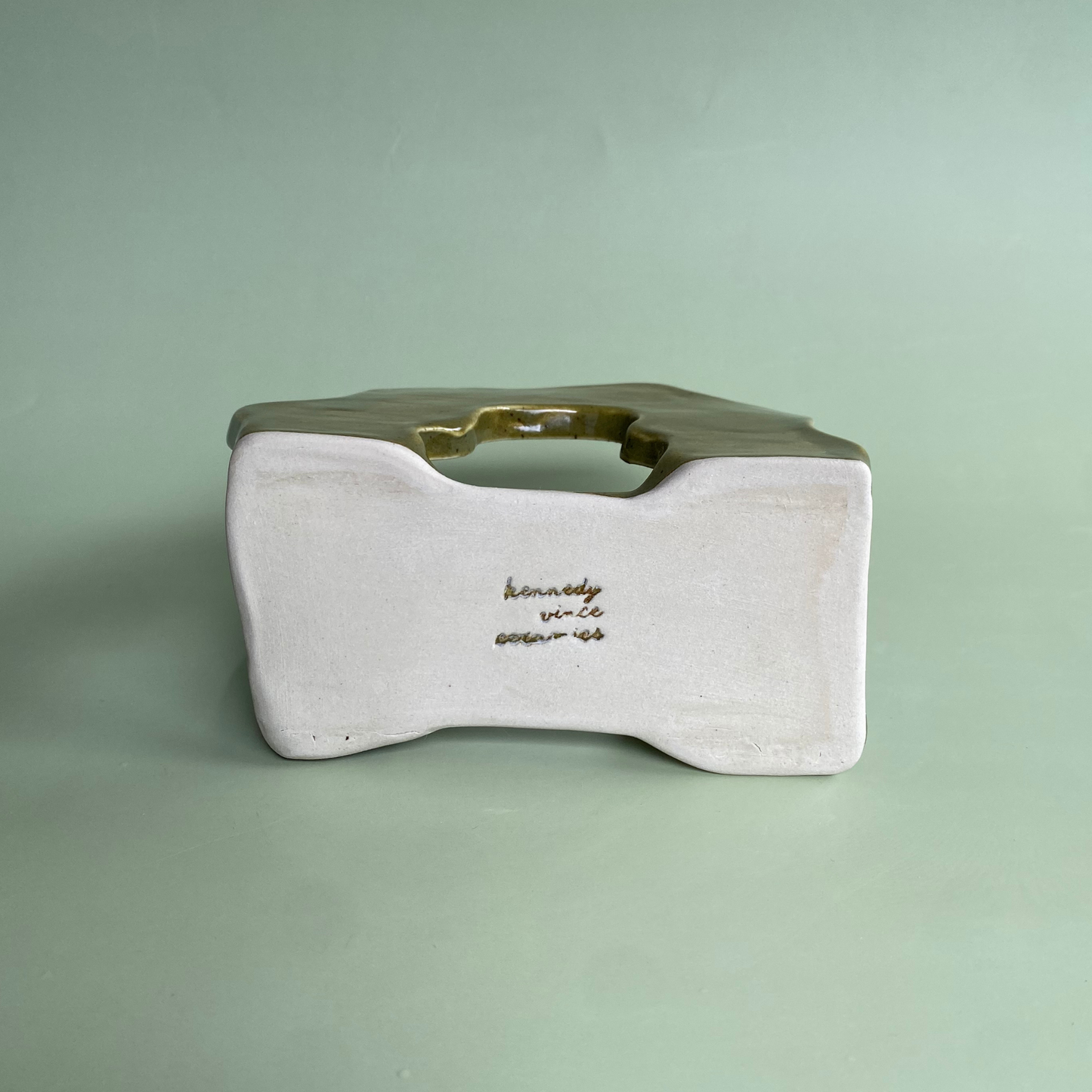 Wavy Napkin Holder in Capers (1)