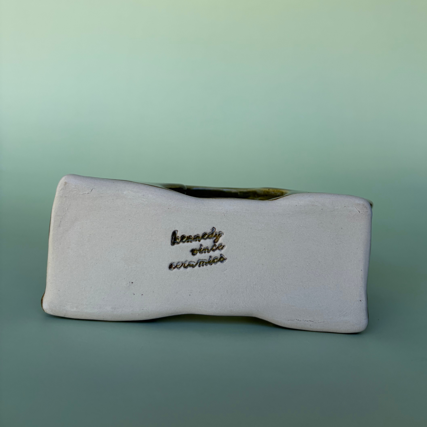 Wavy Napkin Holder in Capers (1)