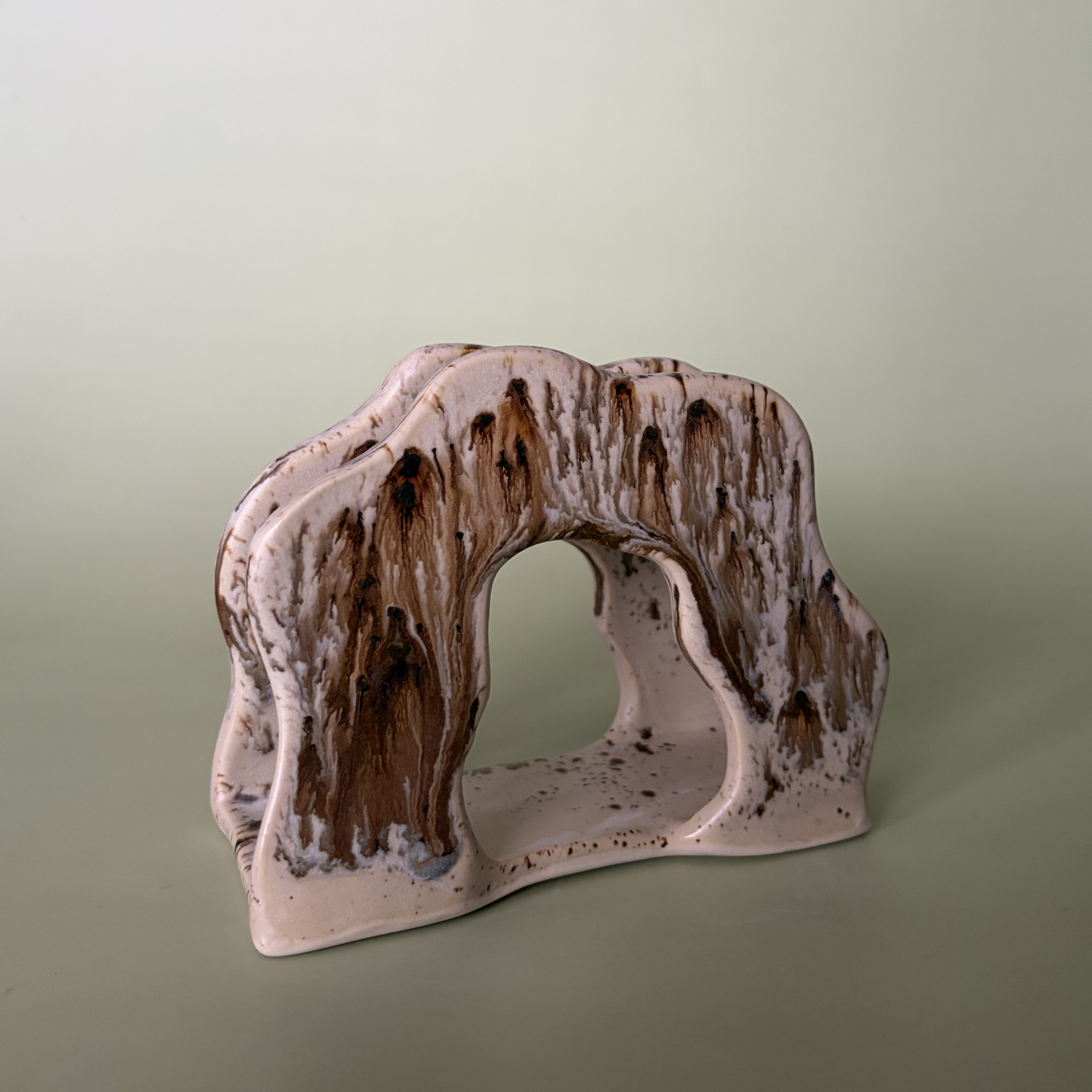 Wavy Napkin Holder in Appaloosa