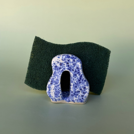 Wavy Sponge Holder in Nimbus (2)