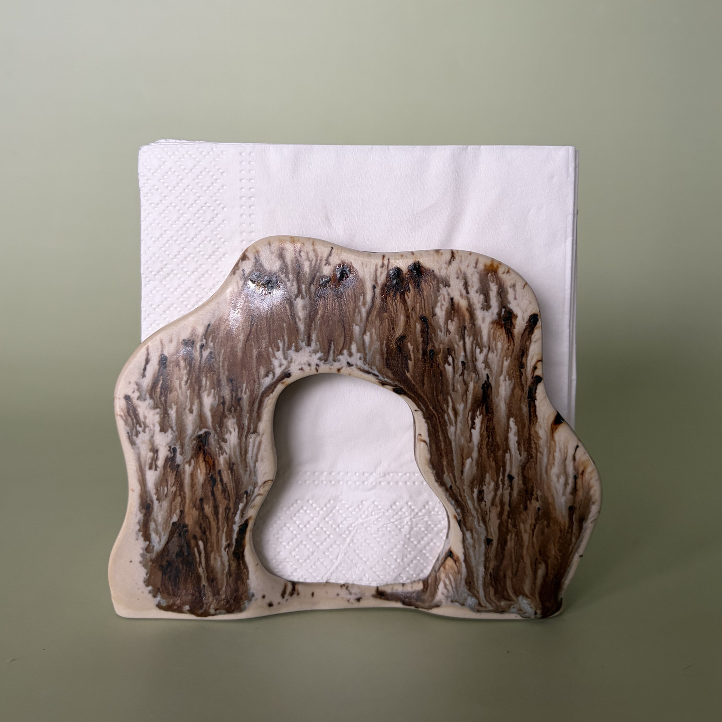 Wavy Napkin Holder in Appaloosa