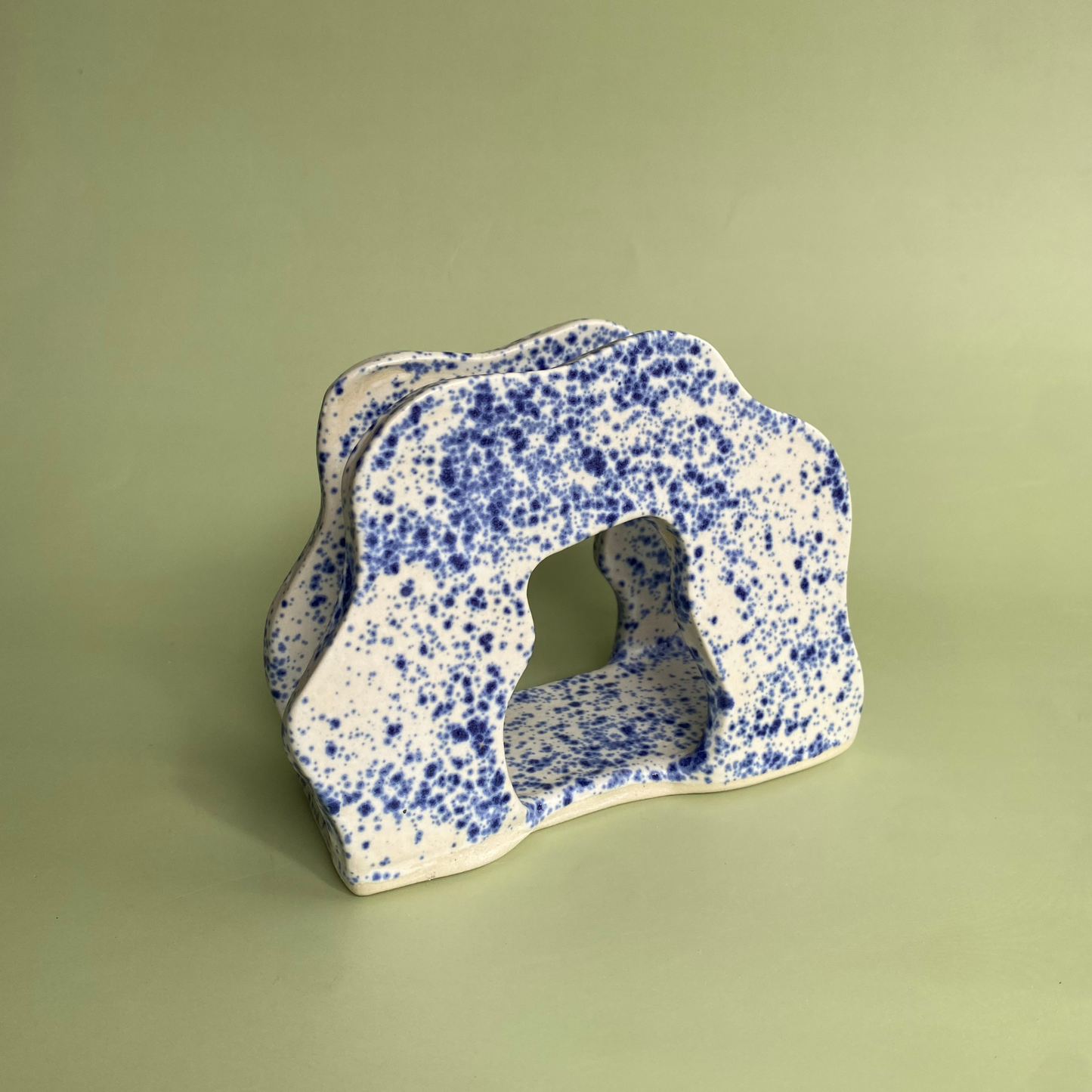 Wavy Napkin Holder in Nimbus (2)