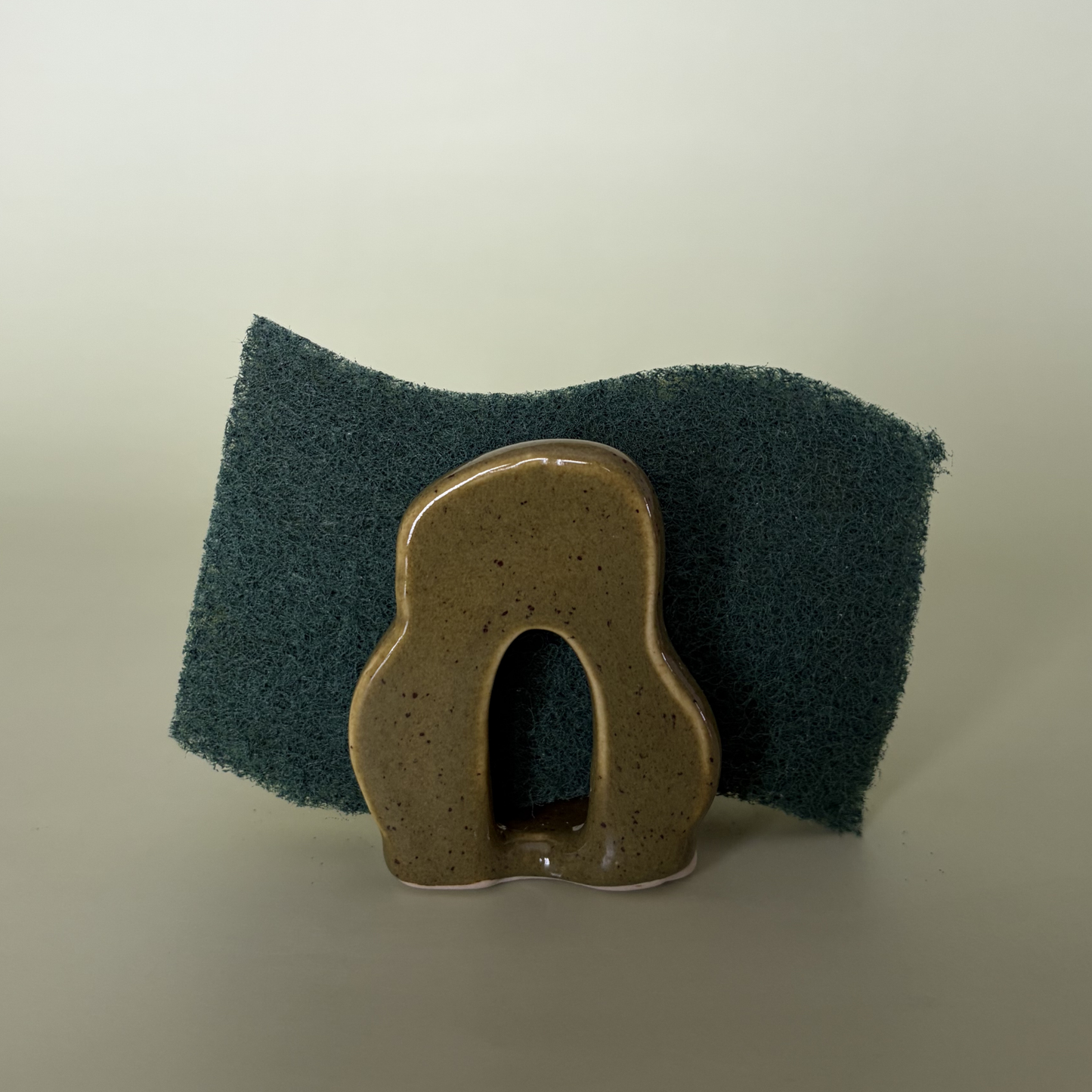 Wavy Sponge Holder in Capers