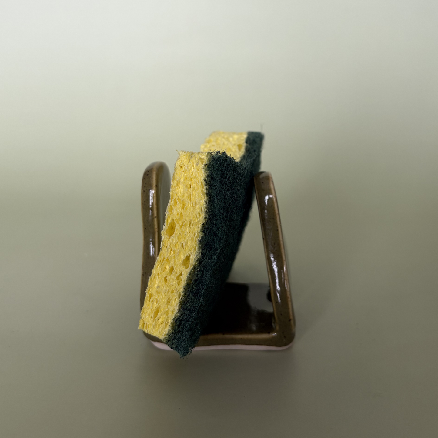 Wavy Sponge Holder in Capers