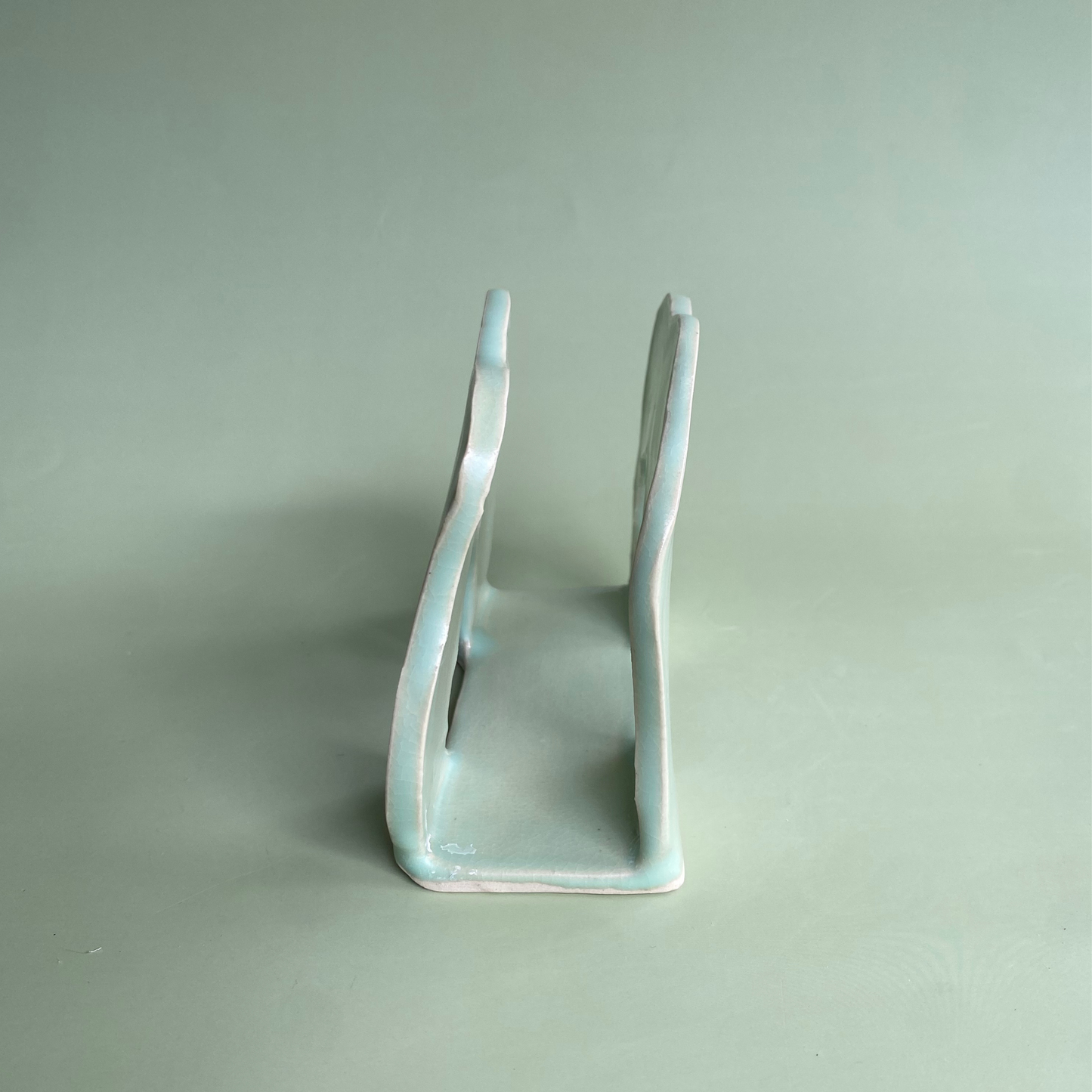 Wavy Napkin Holder in Lichen (1)