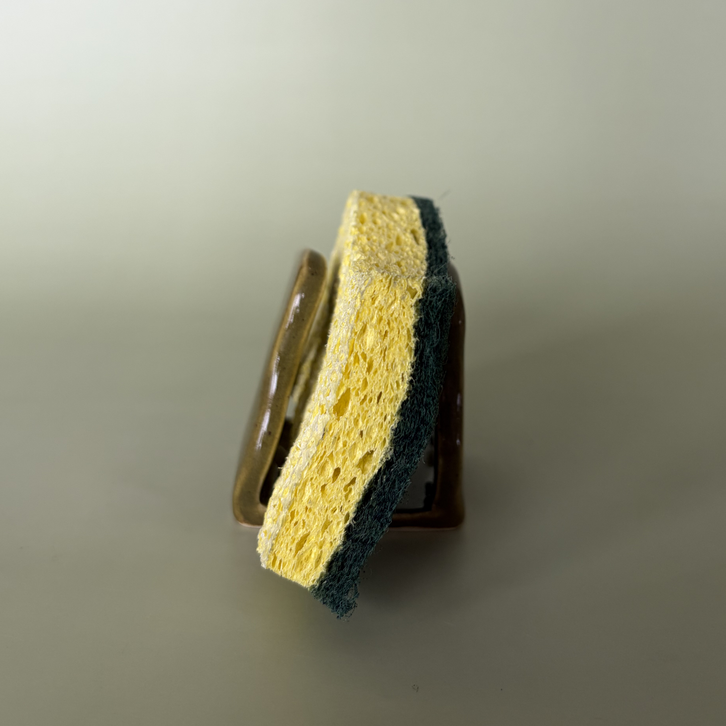 Wavy Sponge Holder in Capers