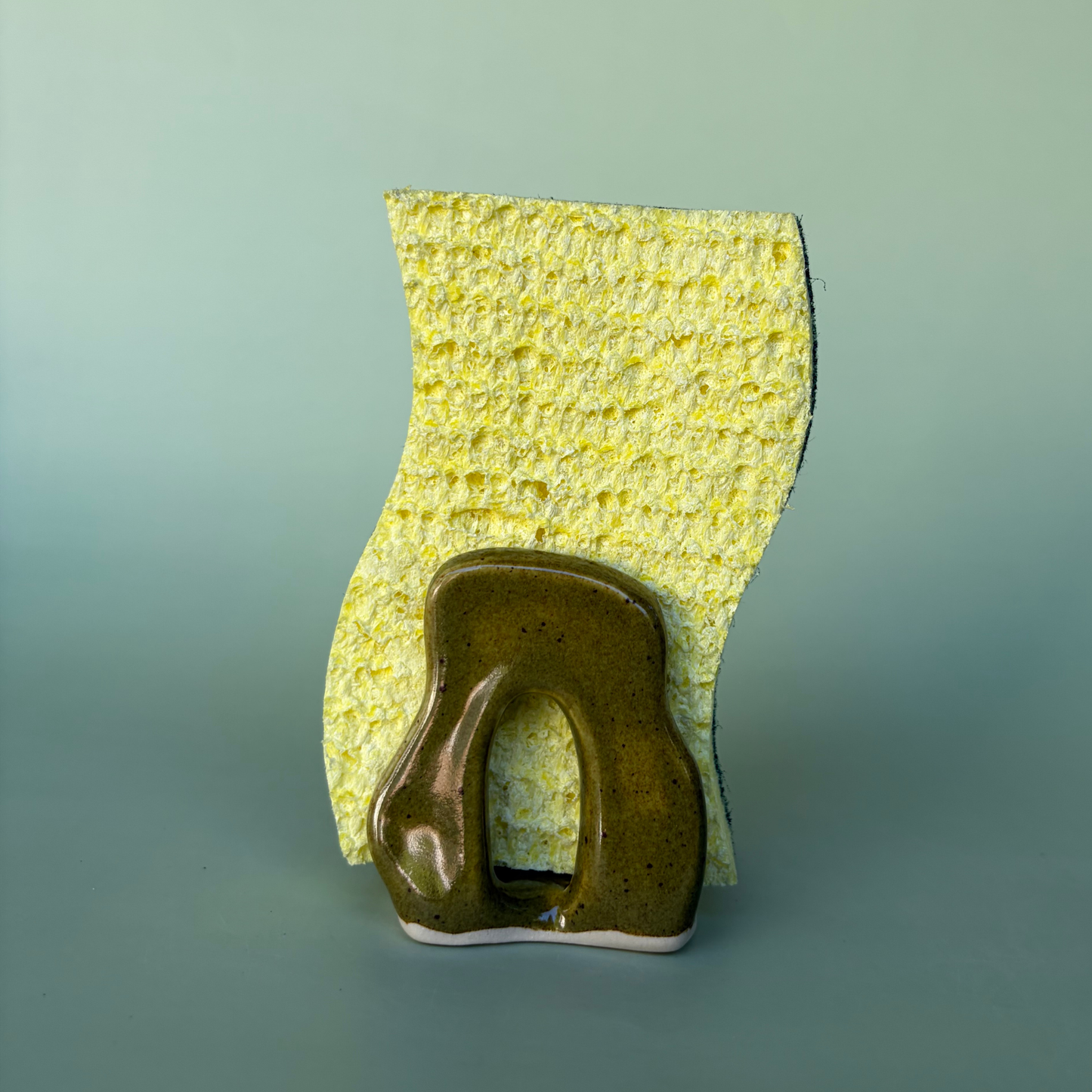 Wavy Sponge Holder in Capers (2)