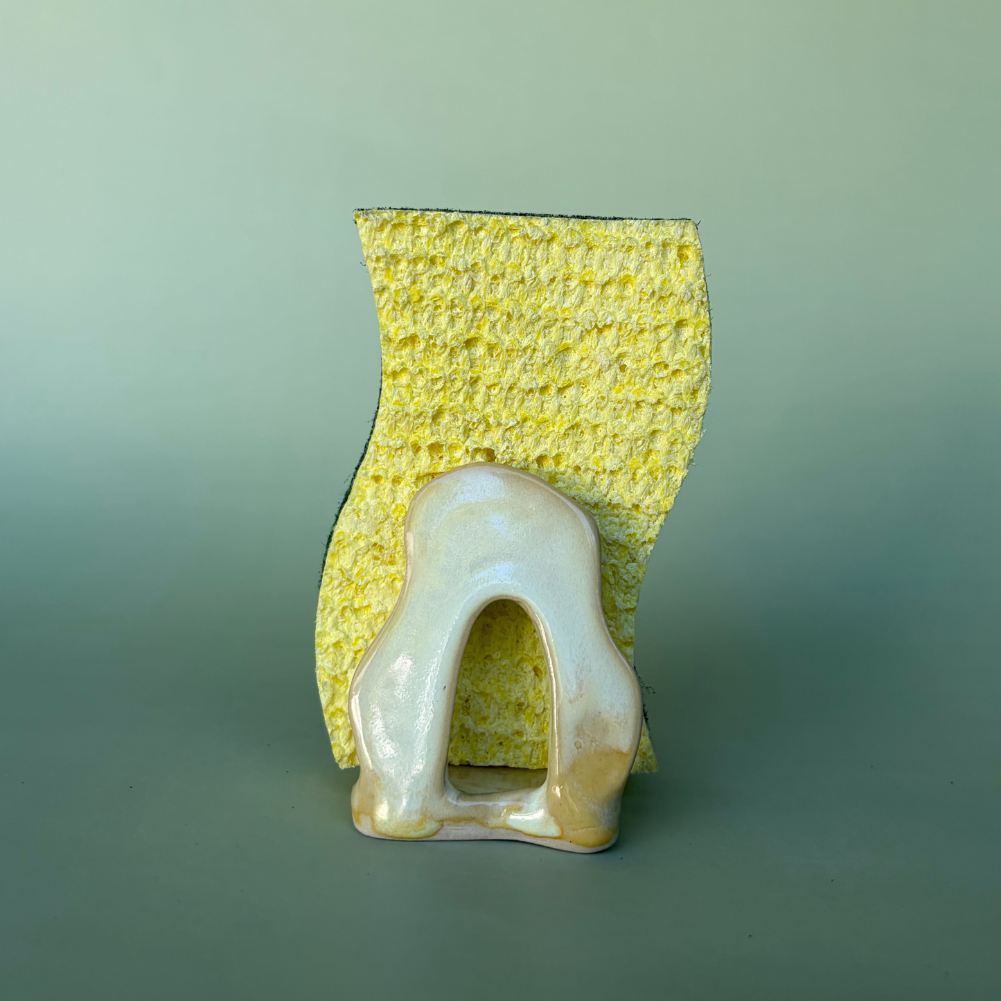 Wavy Sponge Holder in Custard (3)