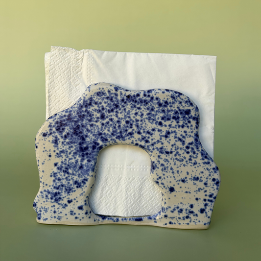 Wavy Napkin Holder in Nimbus (1)