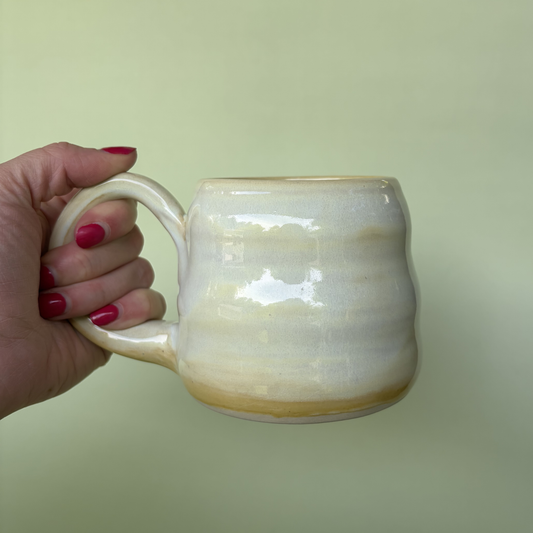 16 oz Wavy Mug in Custard