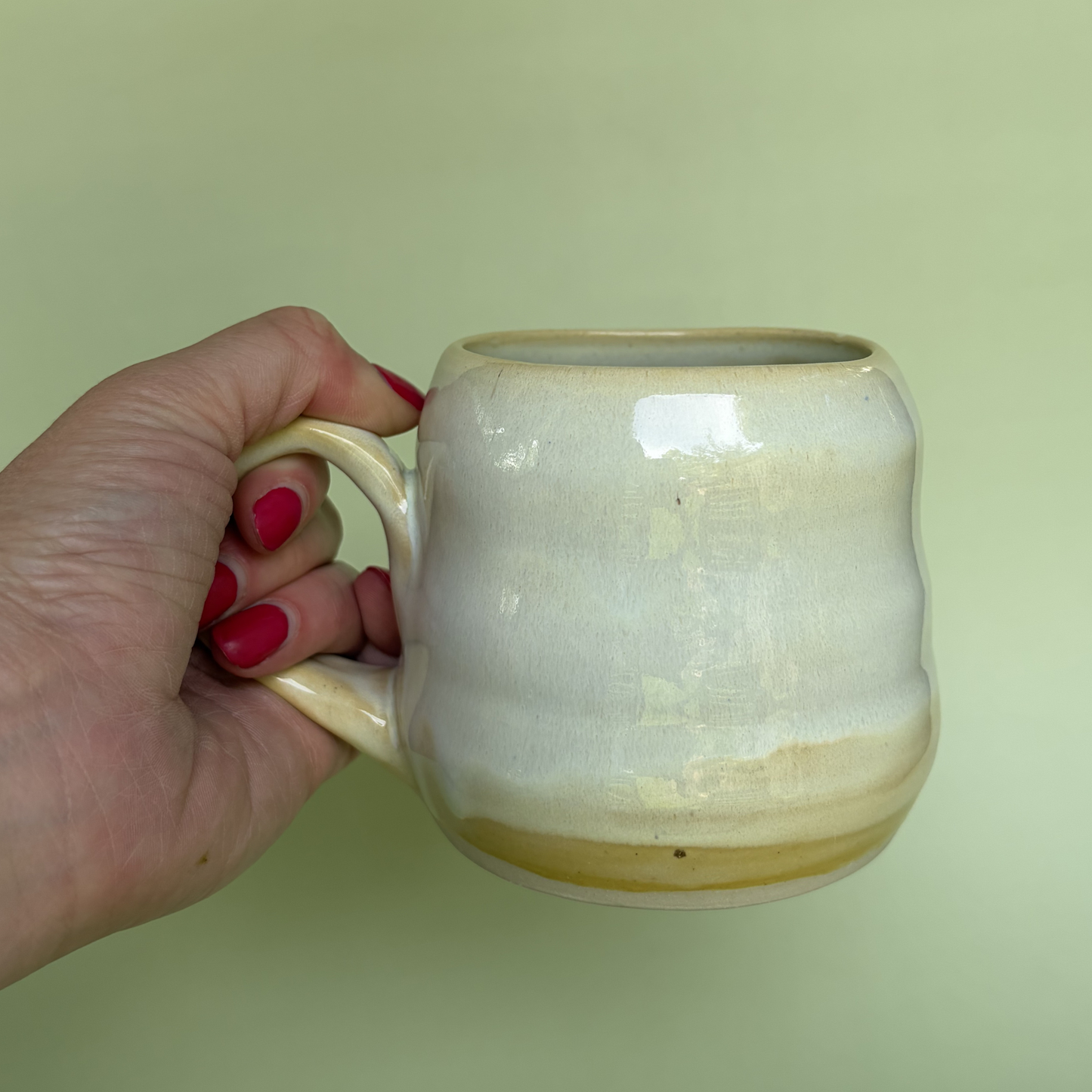 14 oz Wavy Mug in Custard
