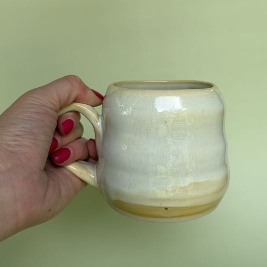 14 oz Wavy Mug in Custard
