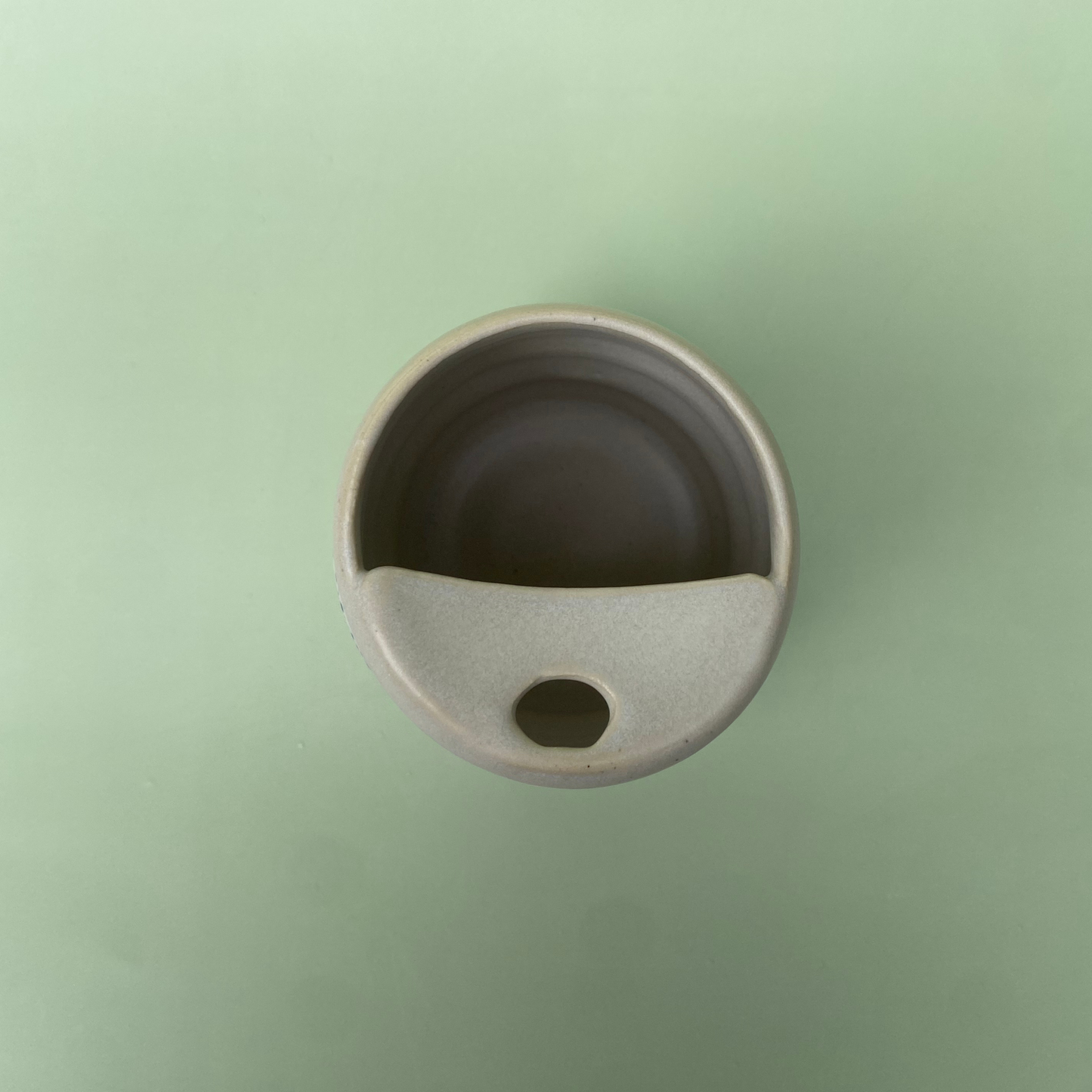Wavy To-go Cup in Marshmallow + Nimbus