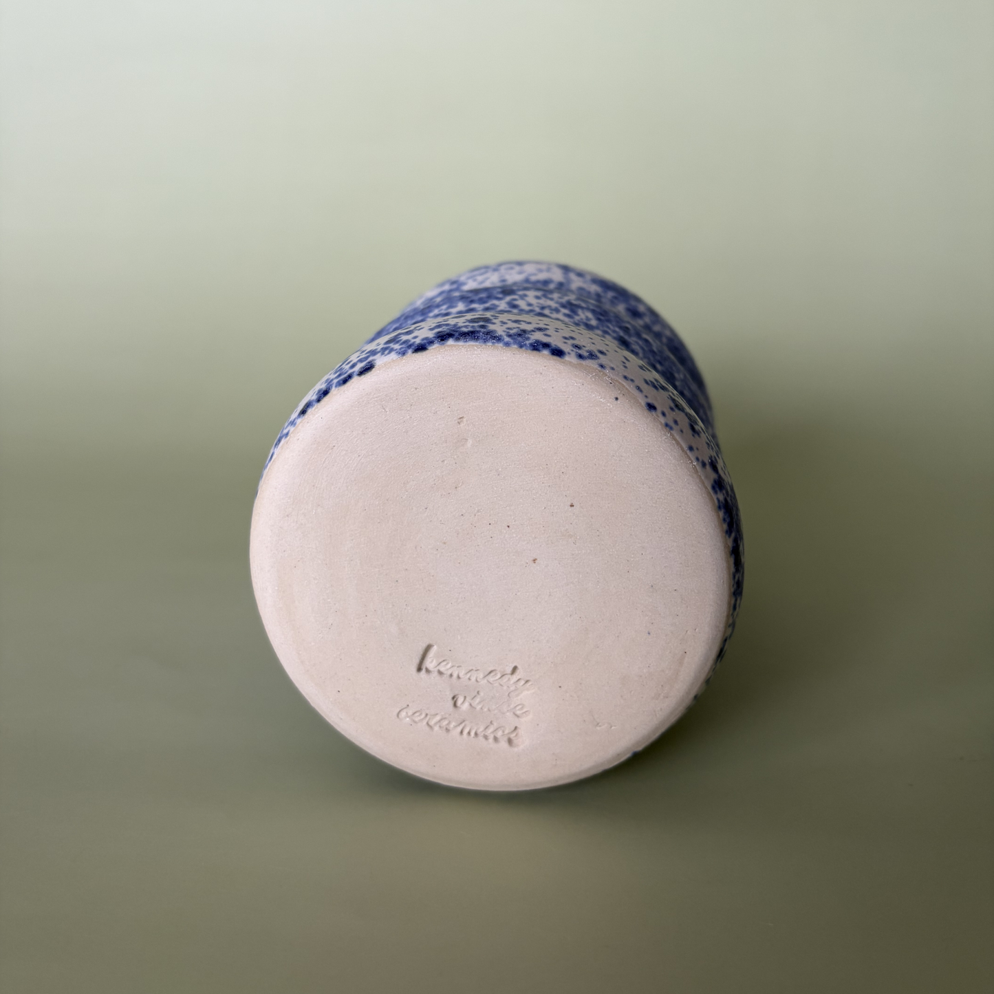 Wavy To-Go Cup in Marshmallow + Nimbus