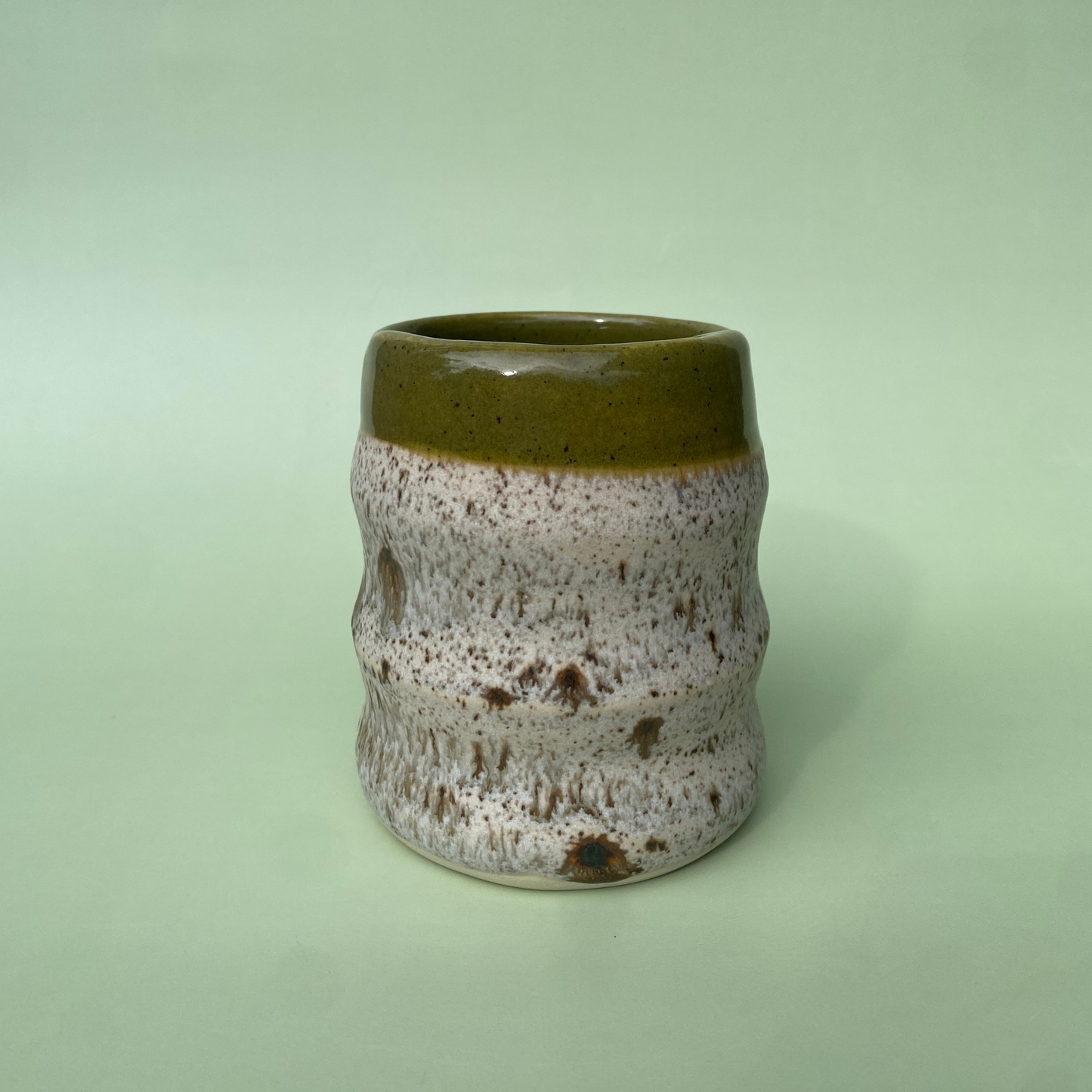 Wavy To-go Cup in Capers + Appaloosa (2)