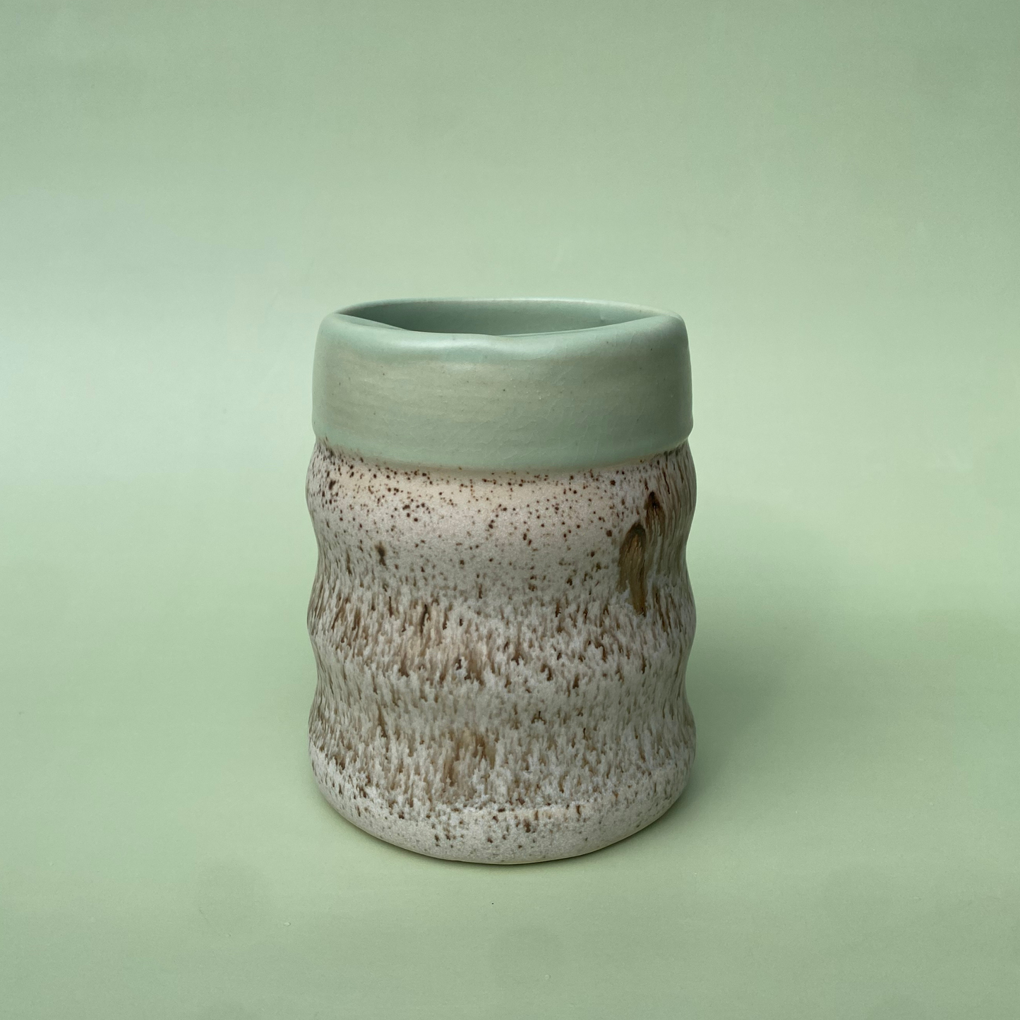 Wavy To-go Cup in Lichen + Appaloosa (1)