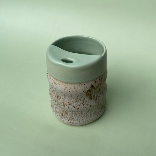 Wavy To-go Cup in Lichen + Appaloosa (1)
